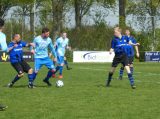 S.K.N.W.K. 3 - FC De Westhoek '20 4 (comp.) seizoen 2021-2022 (56/108)